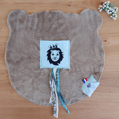 Dodyz sky blue lion taupe comforter